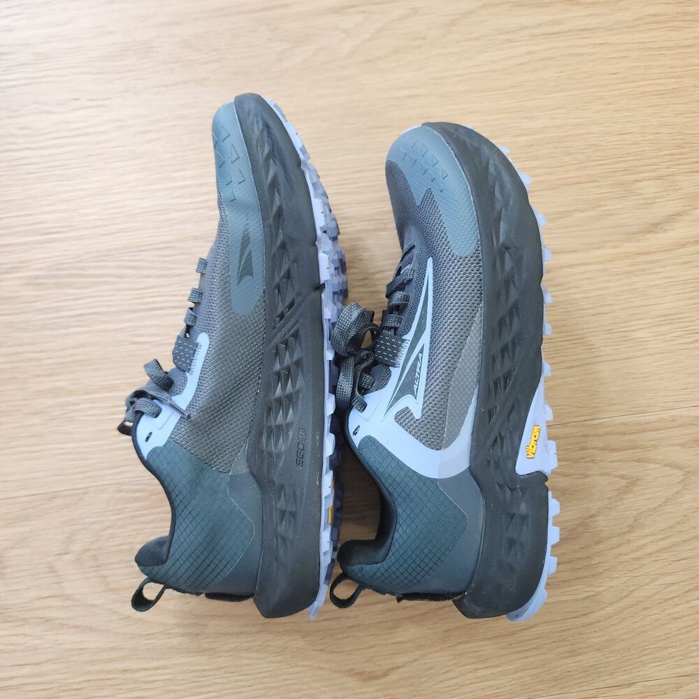 Altra women’s Gray Black Athletic trail Shoes - Picture 4 of 5
